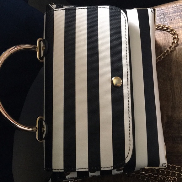 Purse - Picture 3 of 3